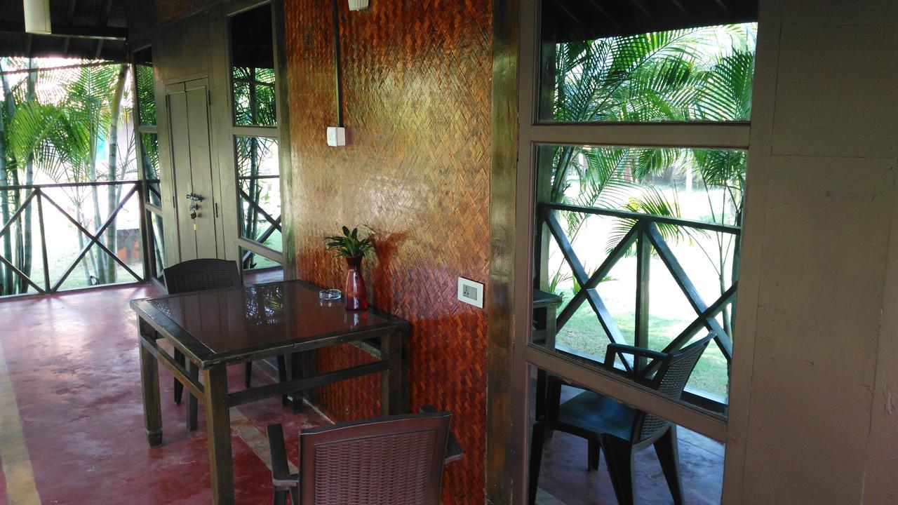 Rock Water Resort Morjim Ngoại thất bức ảnh