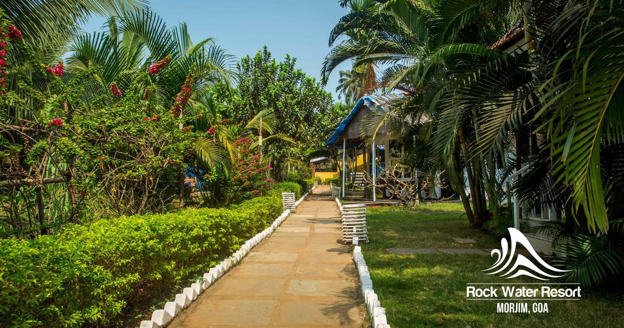 Rock Water Resort Morjim Ngoại thất bức ảnh