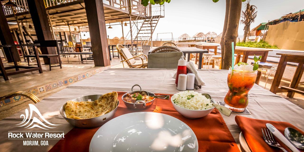 Rock Water Resort Morjim Ngoại thất bức ảnh